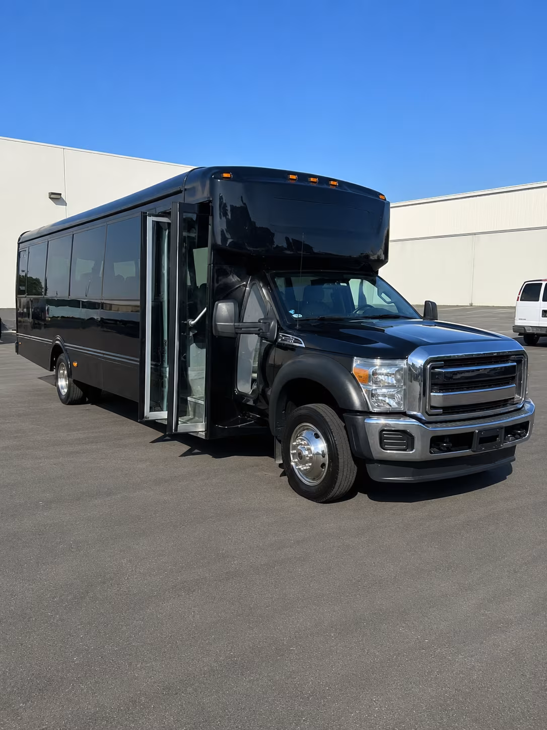 15 Passenger Party Bus