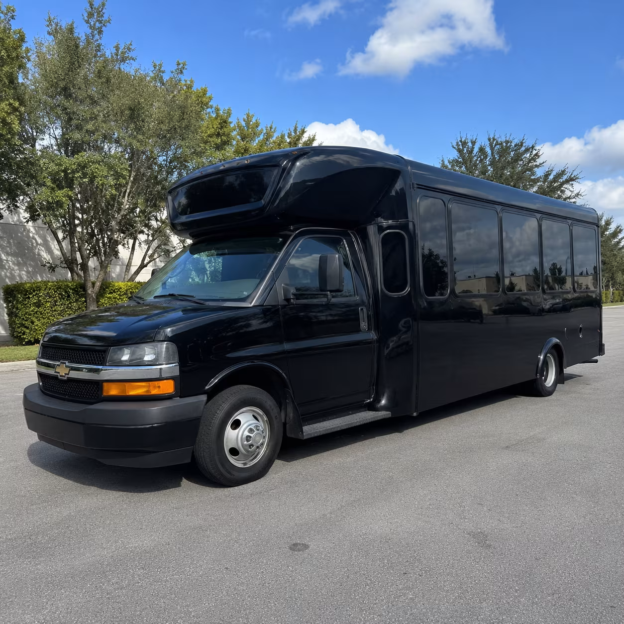 Duluth Winery Tour & Pub Crawl Transportation