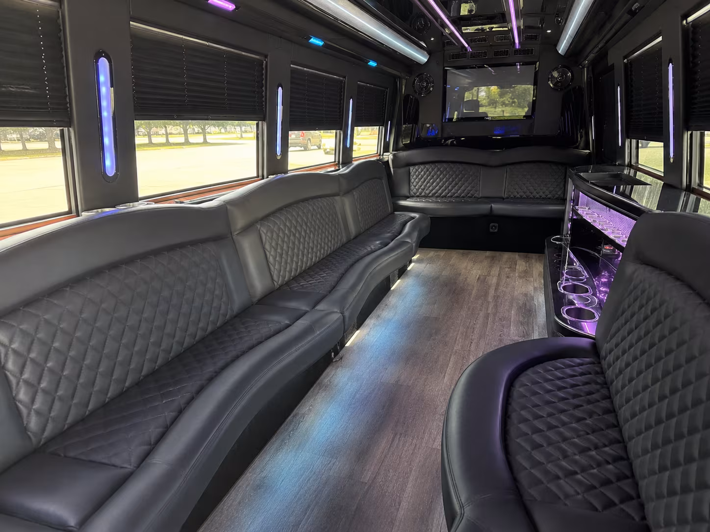 Grand Forks Birthday, Sweet 16, & Quinceañera Party Bus Rentals