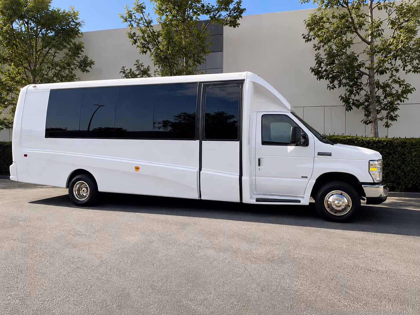 Sioux Falls Wedding Transportation & Shuttle Service